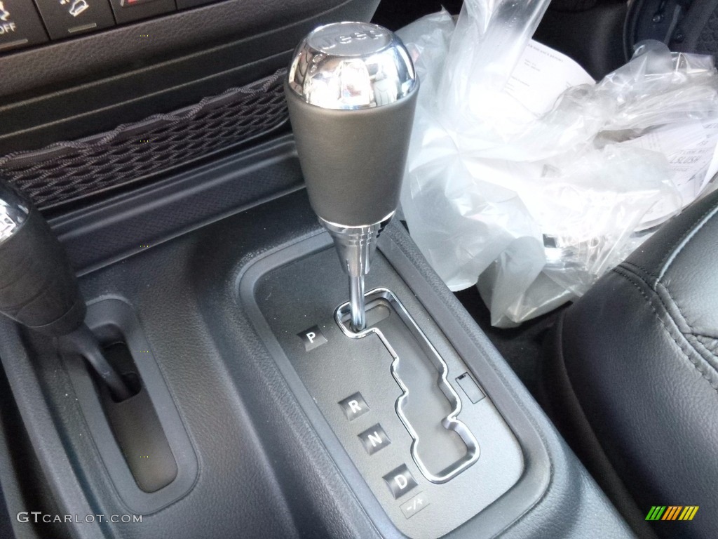 2017 Wrangler Sahara 4x4 - Rhino / Black photo #17