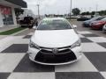 Super White - Camry SE Photo No. 2