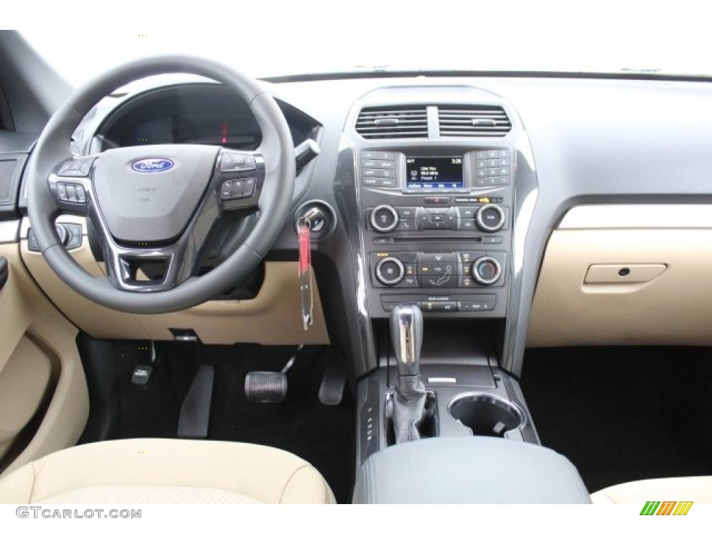 2017 Explorer FWD - Blue Jeans / Medium Light Camel photo #22