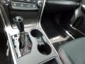Super White - Camry SE Photo No. 20