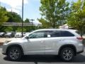 2017 Celestial Silver Metallic Toyota Highlander Hybrid XLE AWD  photo #3