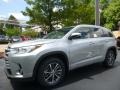 Front 3/4 View of 2017 Highlander Hybrid XLE AWD