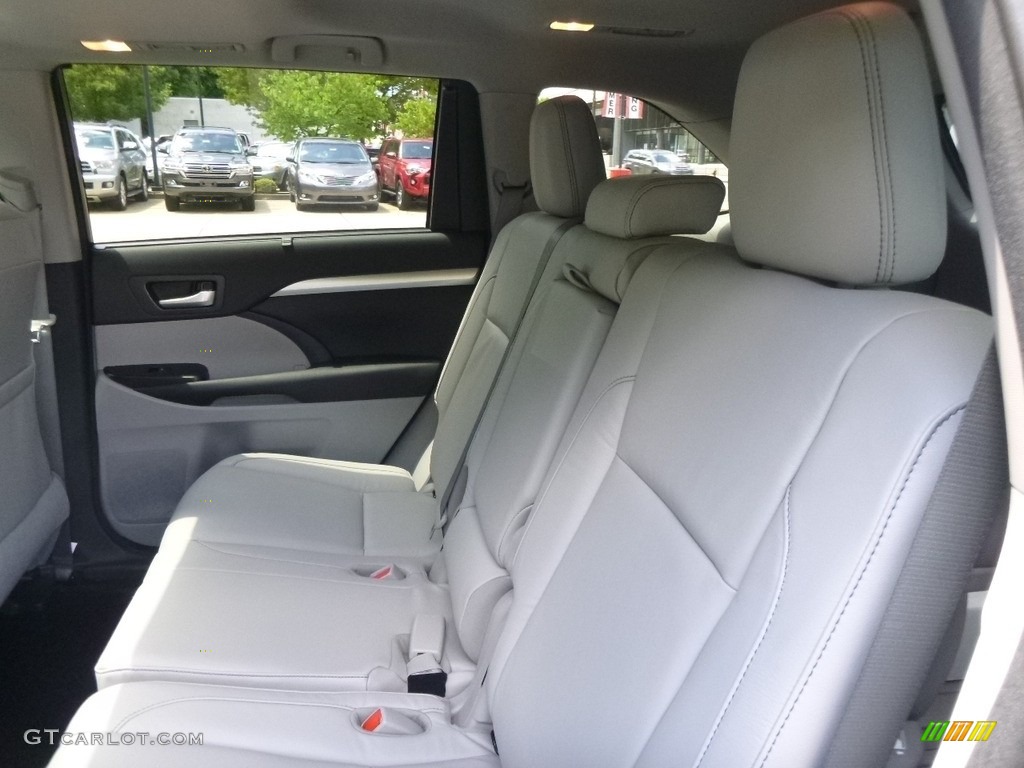 Ash Interior 2017 Toyota Highlander Hybrid XLE AWD Photo #120780795