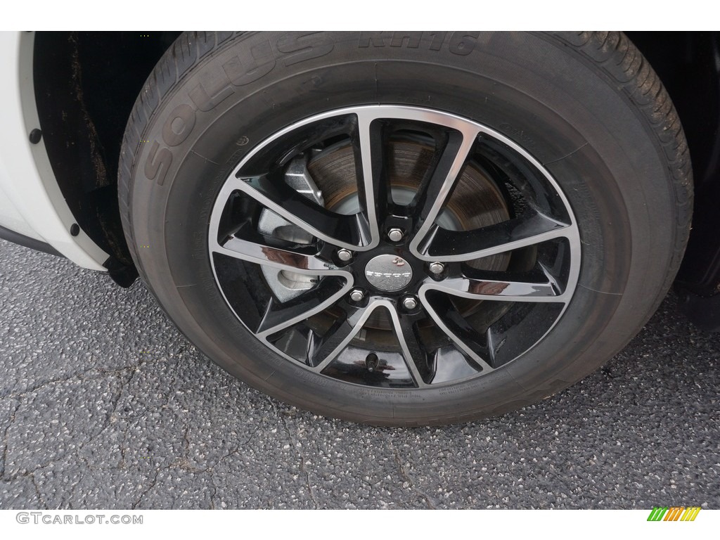 2017 Journey SE - Vice White / Black photo #11