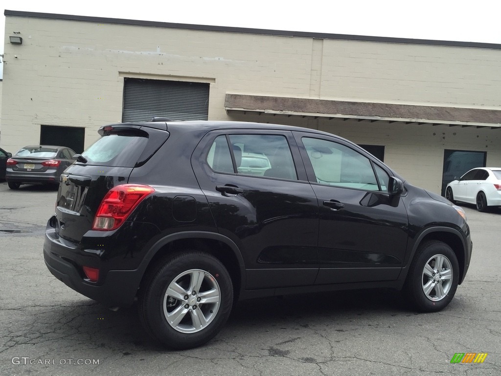 2017 Trax LS AWD - Mosaic Black Metallic / Jet Black photo #4