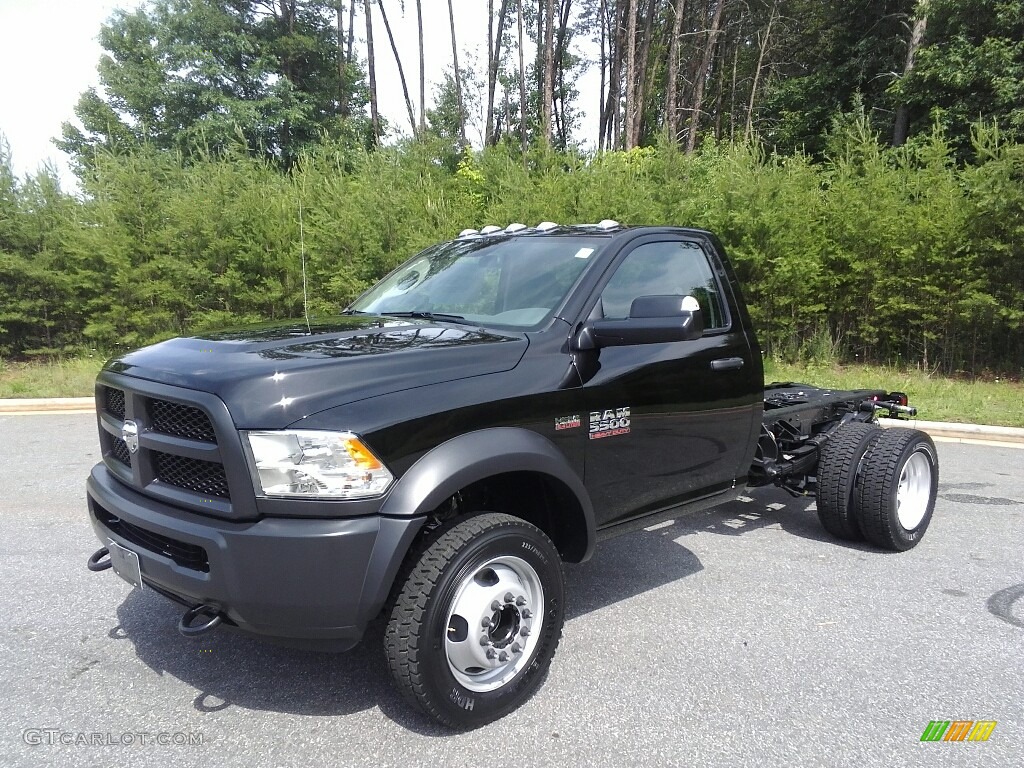 2017 Ram 5500 Tradesman Regular Cab 4x4 Chassis Exterior Photos