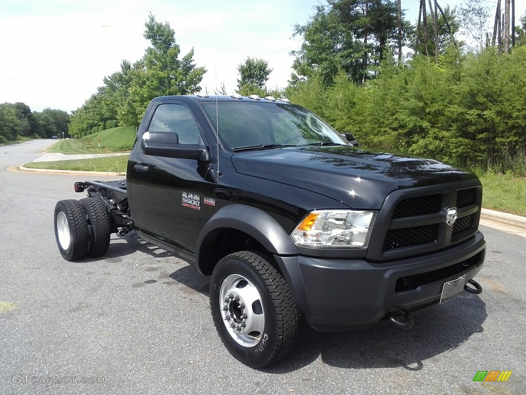 Brilliant Black Crystal Pearl 2017 Ram 5500 Tradesman Regular Cab 4x4 Chassis Exterior Photo #120791220