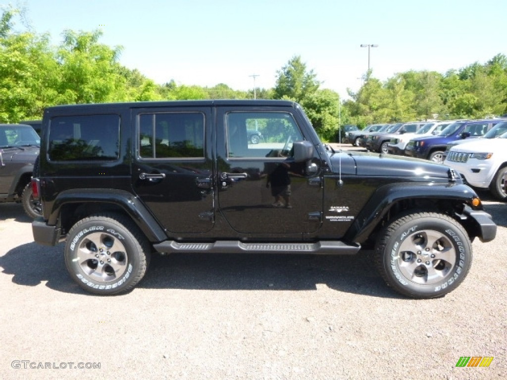 2017 Wrangler Unlimited Sahara 4x4 - Black / Black photo #6