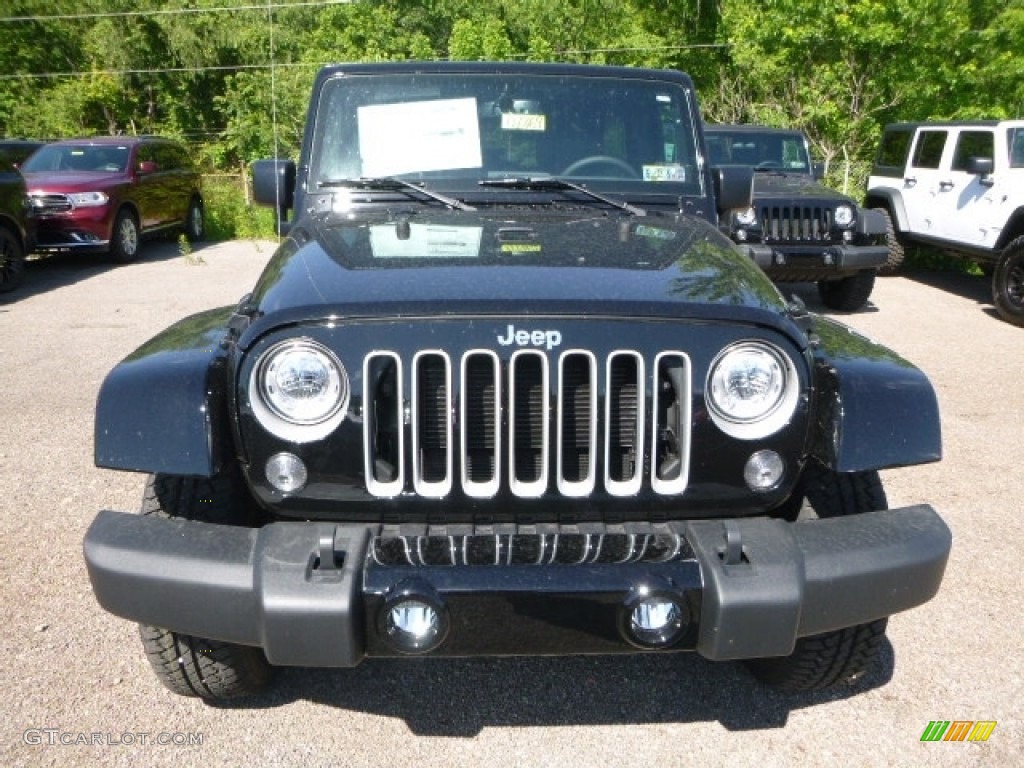 2017 Wrangler Unlimited Sahara 4x4 - Black / Black photo #8
