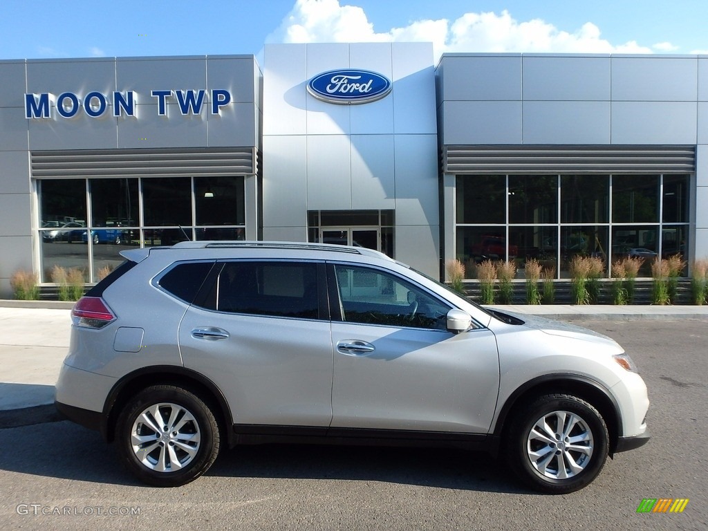 2015 Rogue SV AWD - Brilliant Silver / Charcoal photo #1