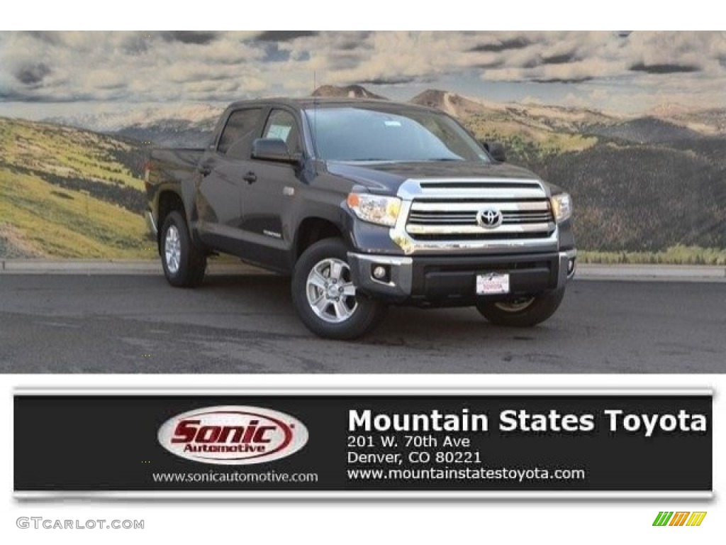 2017 Tundra SR5 CrewMax 4x4 - Magnetic Gray Metallic / Black photo #1