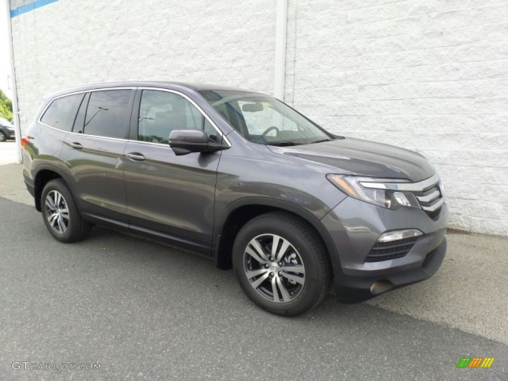 Modern Steel Metallic Honda Pilot