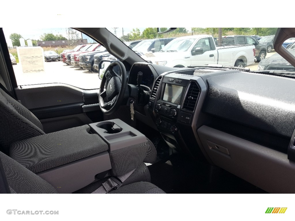2017 F150 XLT SuperCrew 4x4 - Lightning Blue / Earth Gray photo #4