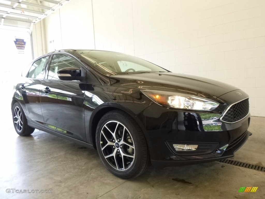 2017 Focus SEL Hatch - Shadow Black / Charcoal Black photo #1