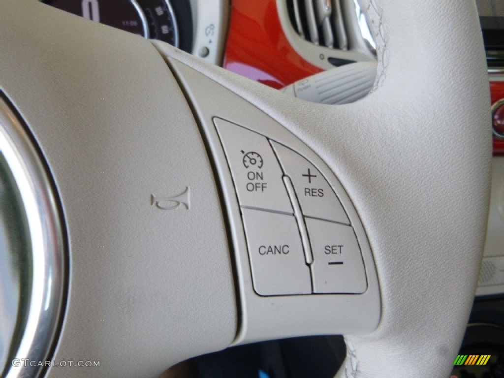 2017 Fiat 500 Lounge Controls Photo #120809511
