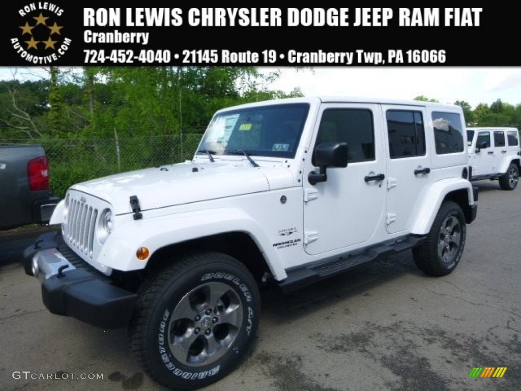 2017 Wrangler Unlimited Sahara 4x4 - Bright White / Black/Dark Saddle photo #1