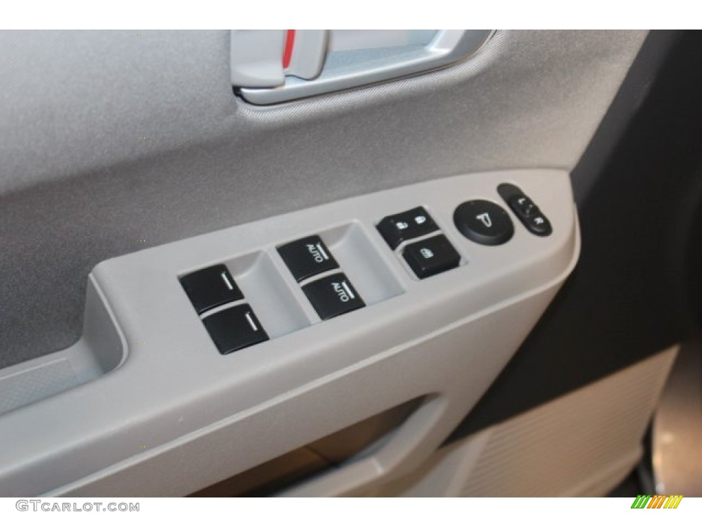 2014 Pilot LX - Modern Steel Metallic / Gray photo #12