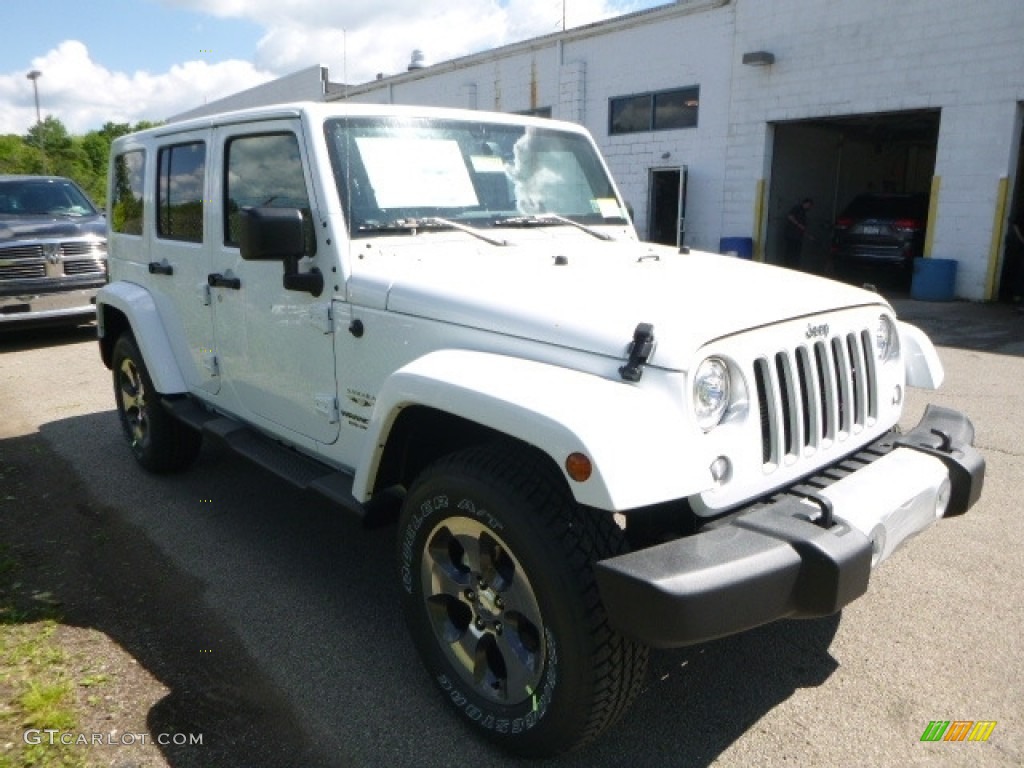 2017 Wrangler Unlimited Sahara 4x4 - Bright White / Black/Dark Saddle photo #6