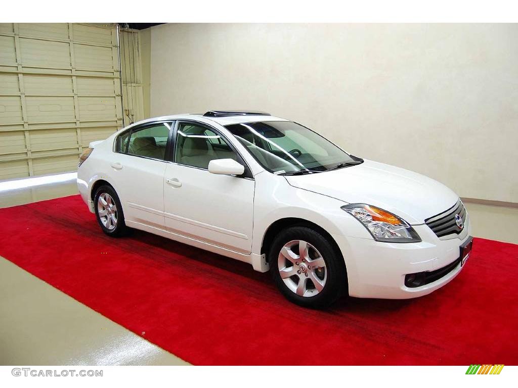 Winter Frost Pearl Nissan Altima