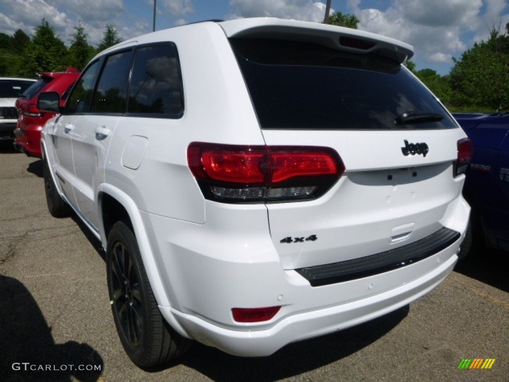 2017 Grand Cherokee Laredo 4x4 - Bright White / Black photo #2