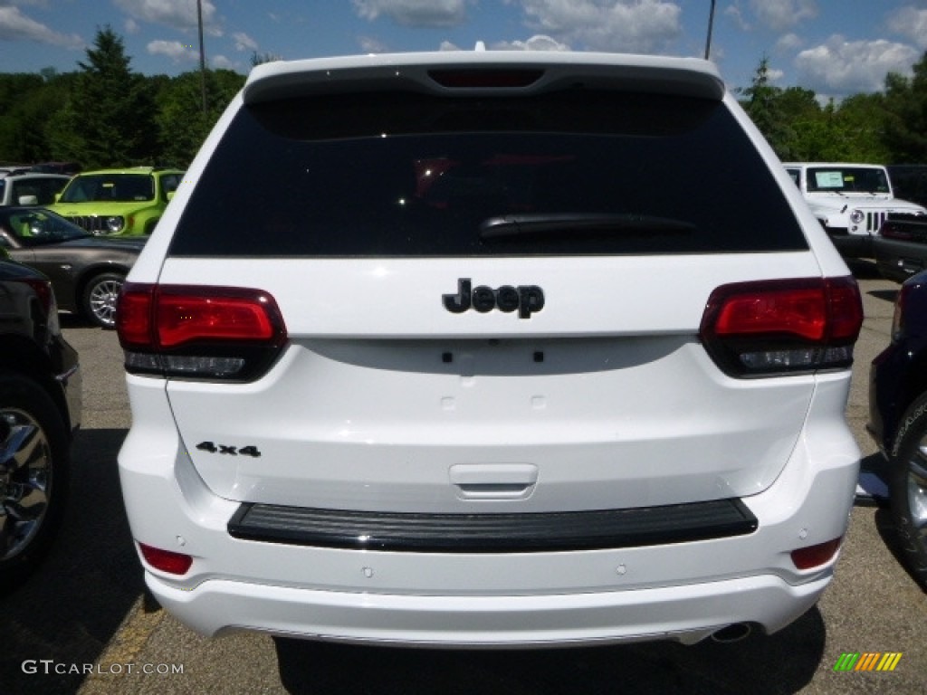 2017 Grand Cherokee Laredo 4x4 - Bright White / Black photo #3