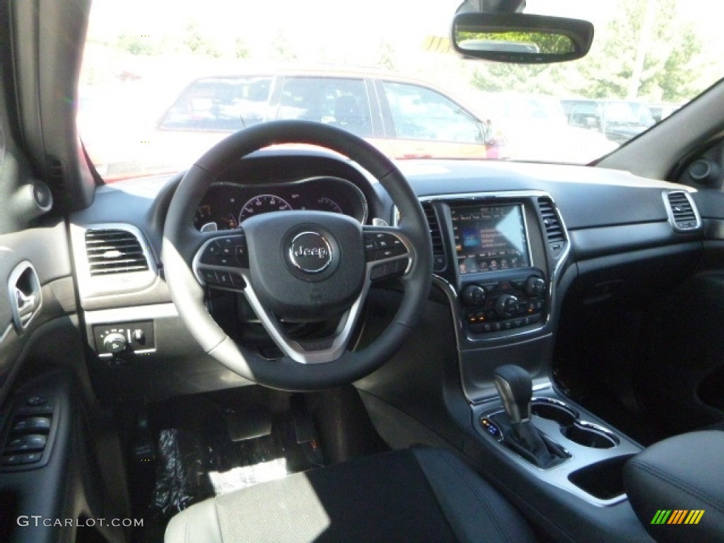 2017 Grand Cherokee Laredo 4x4 - Bright White / Black photo #10