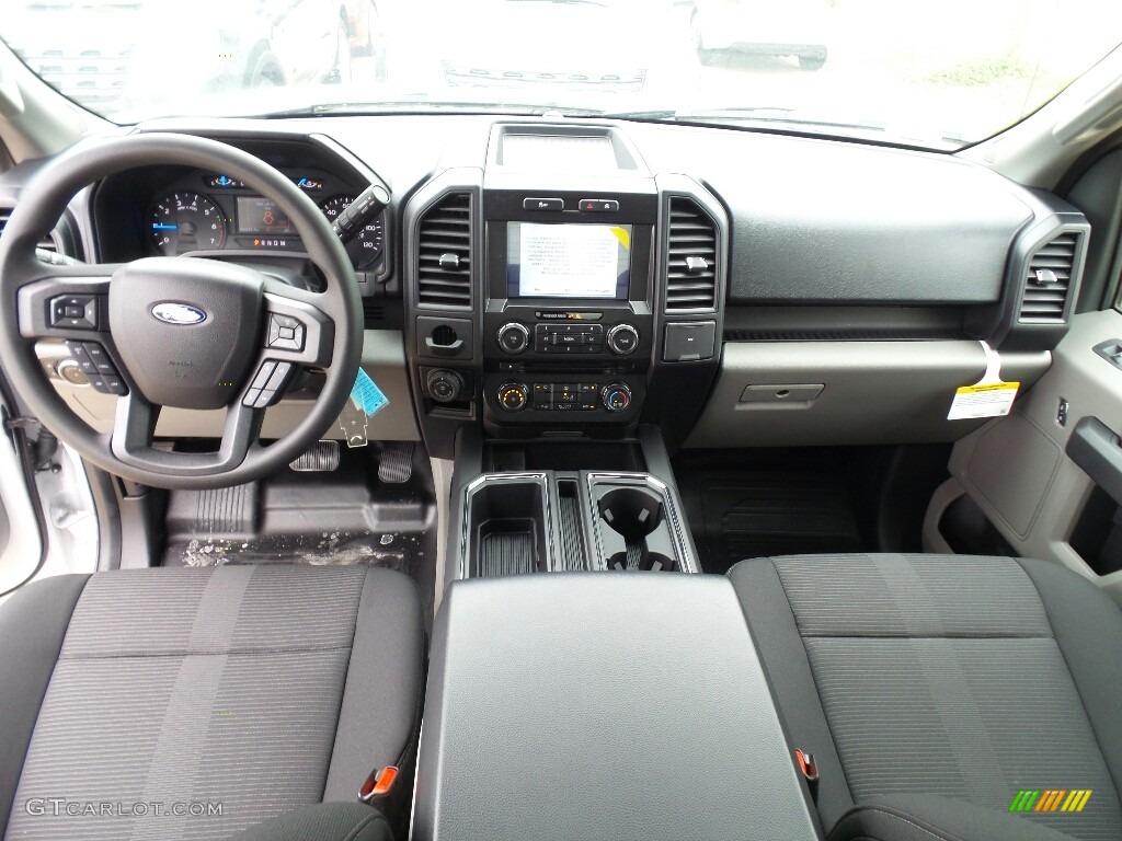 2017 Ford F150 XL SuperCab Dashboard Photos