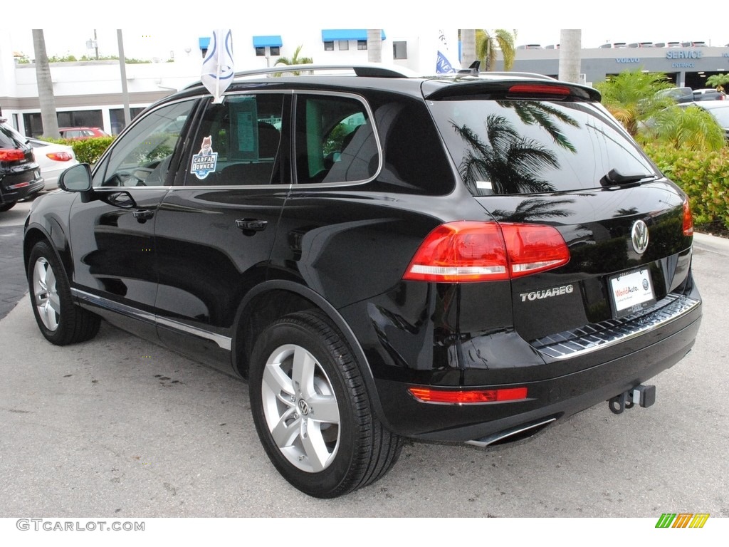 2014 Touareg V6 Lux 4Motion - Black / Saddle Brown photo #6