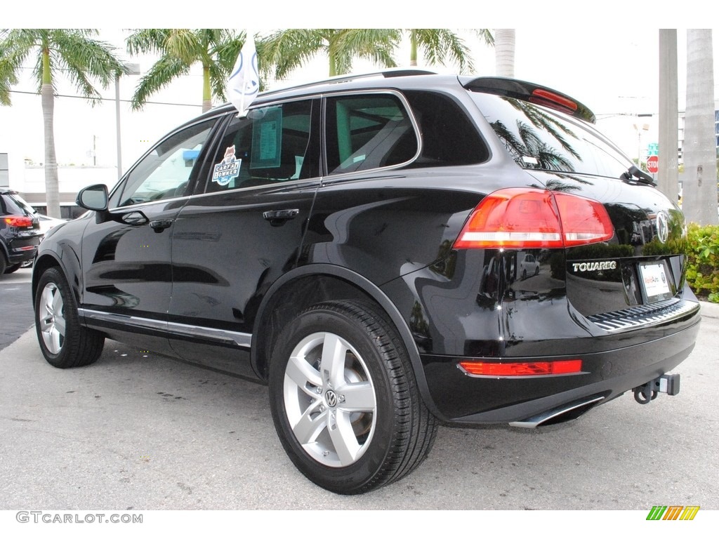 2014 Touareg V6 Lux 4Motion - Black / Saddle Brown photo #7