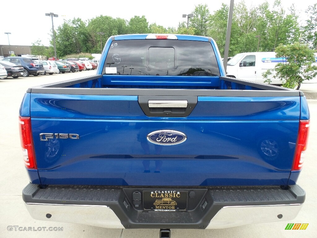 2017 F150 XLT SuperCrew 4x4 - Lightning Blue / Earth Gray photo #4