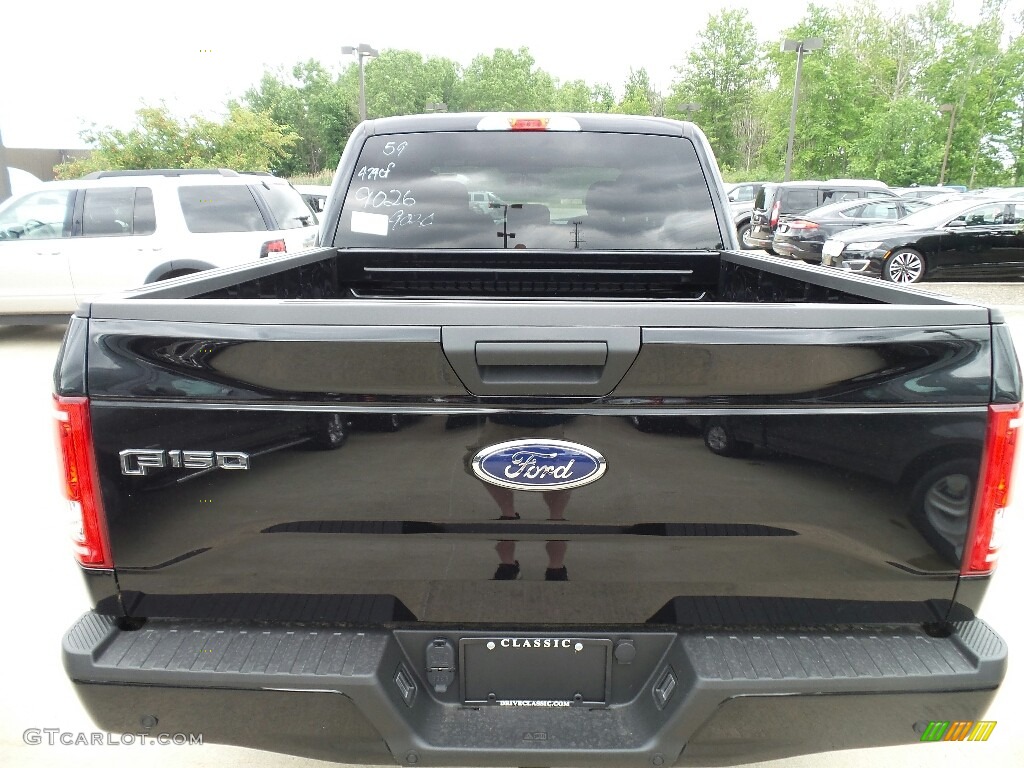 2017 F150 XL SuperCrew 4x4 - Shadow Black / Black photo #4