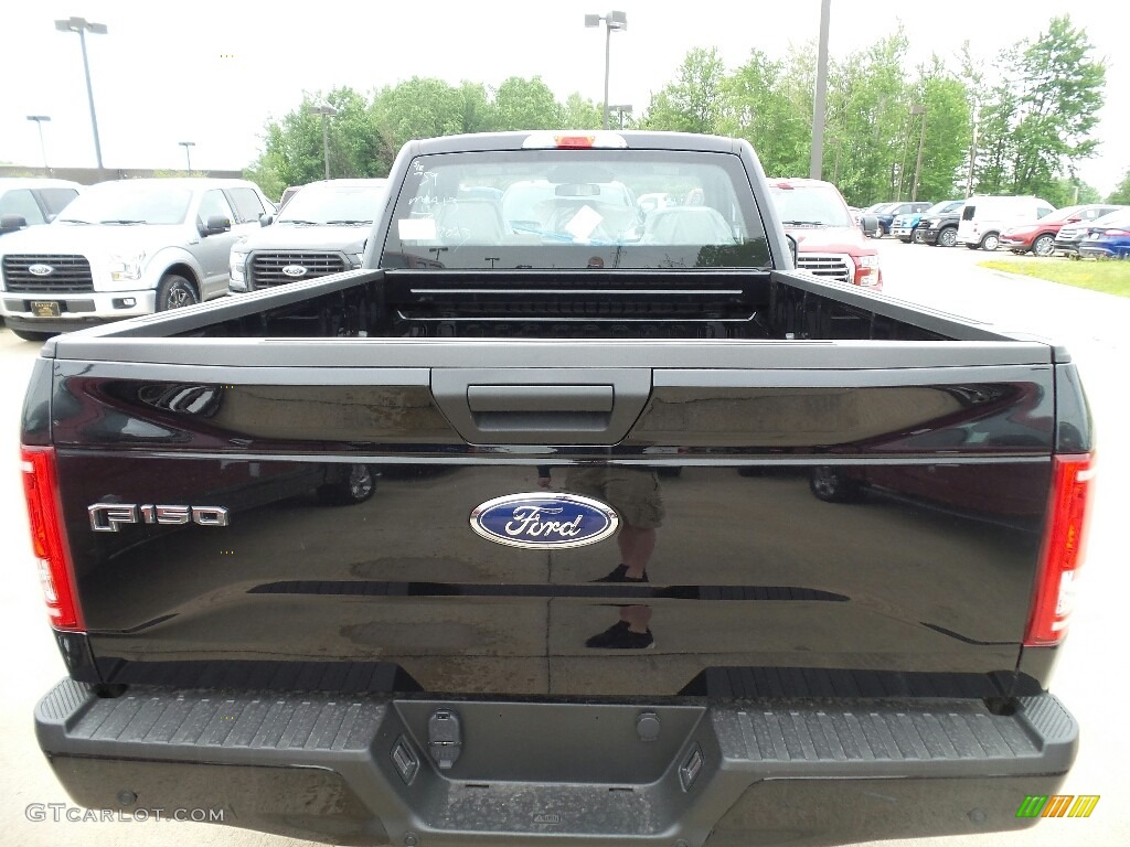 2017 F150 XL Regular Cab - Shadow Black / Earth Gray photo #4
