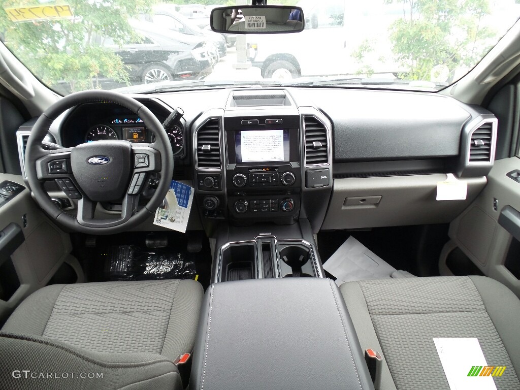 2017 F150 XLT SuperCrew 4x4 - Blue Jeans / Earth Gray photo #7