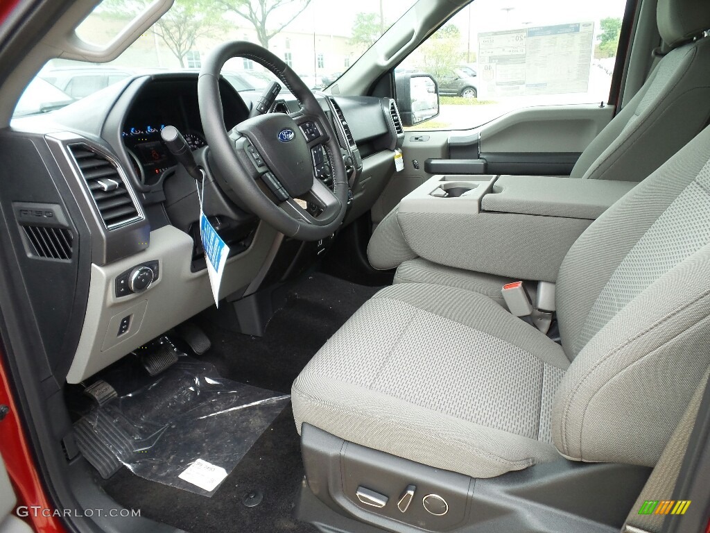 Earth Gray Interior 2017 Ford F150 XLT SuperCrew 4x4 Photo #120864440