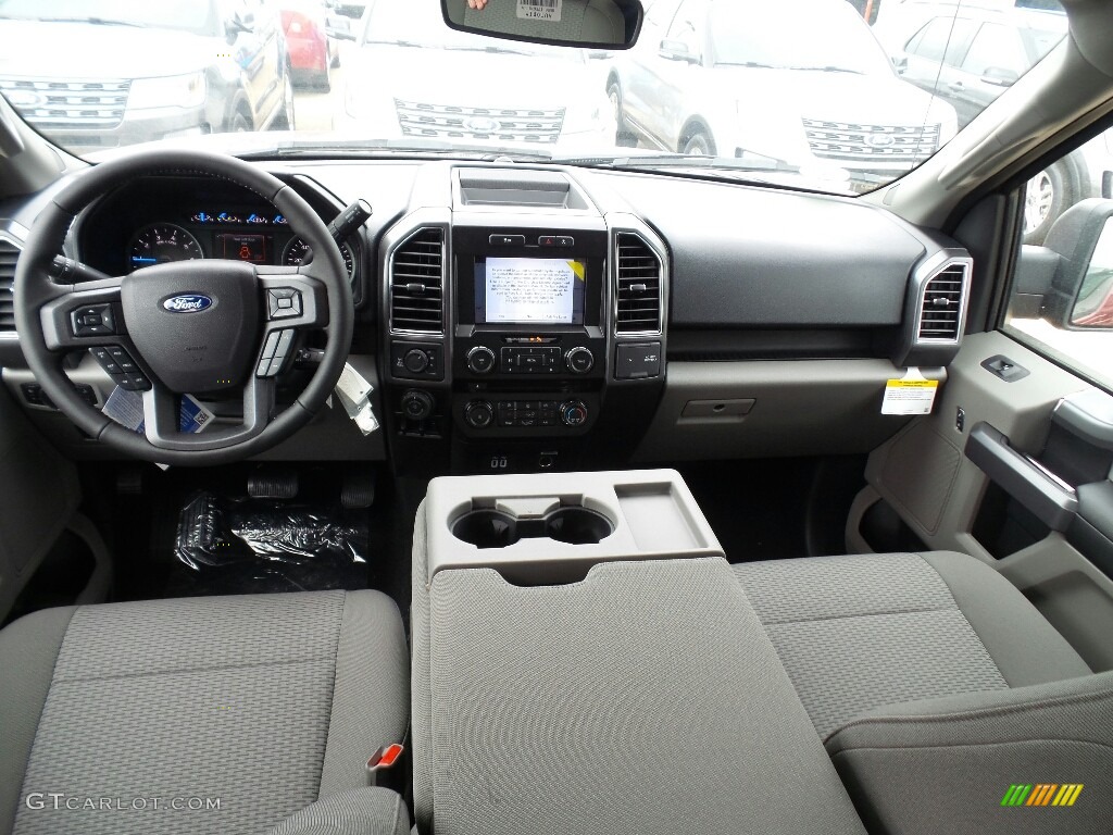 2017 Ford F150 XLT SuperCrew 4x4 Dashboard Photos