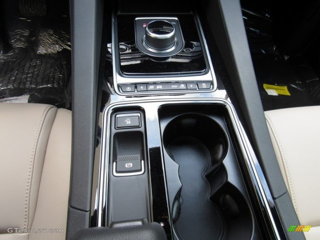 2018 Jaguar F-PACE 35t AWD Premium Controls Photo #120867448
