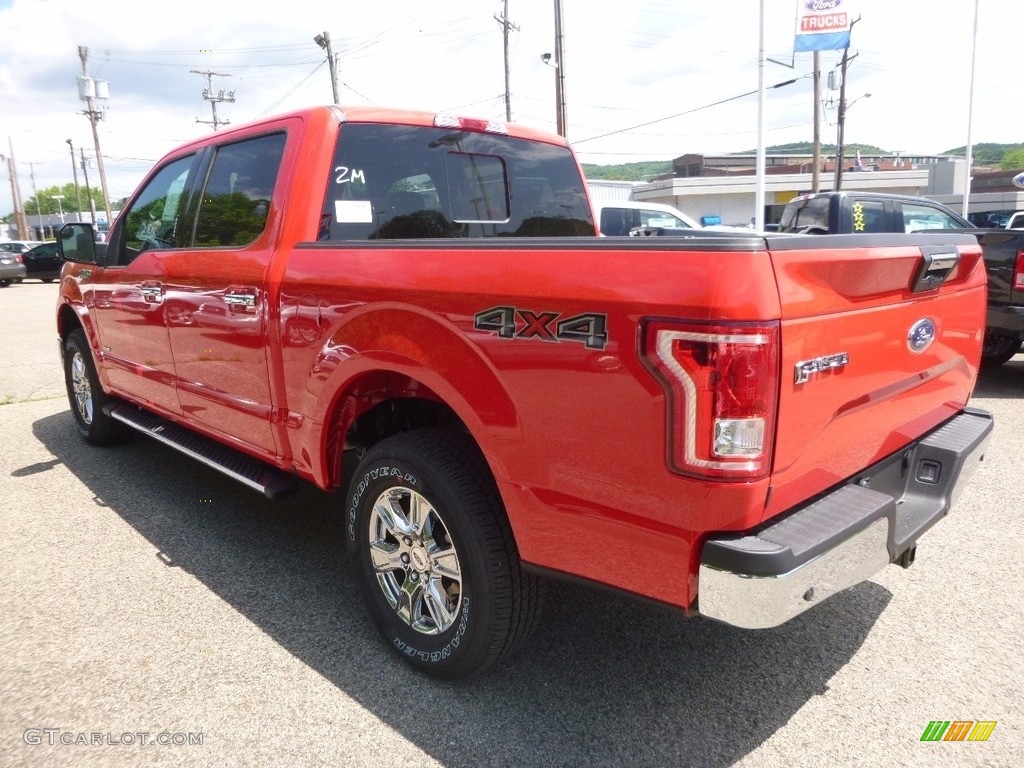 2017 F150 XLT SuperCrew 4x4 - Race Red / Earth Gray photo #4