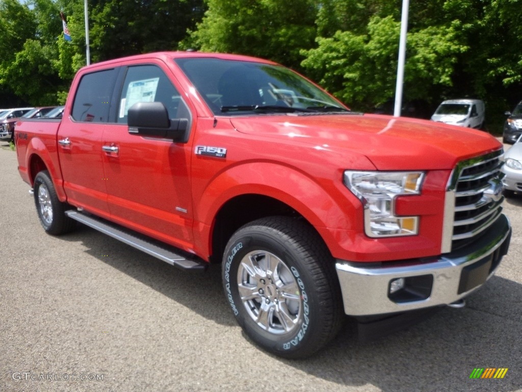 2017 F150 XLT SuperCrew 4x4 - Race Red / Earth Gray photo #8