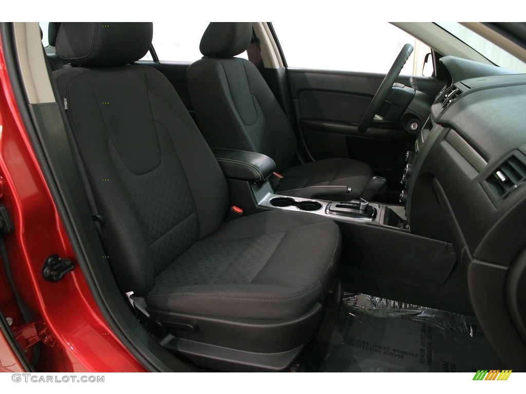 2011 Fusion SE - Red Candy Metallic / Charcoal Black photo #10