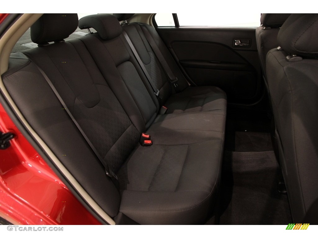 2011 Fusion SE - Red Candy Metallic / Charcoal Black photo #11