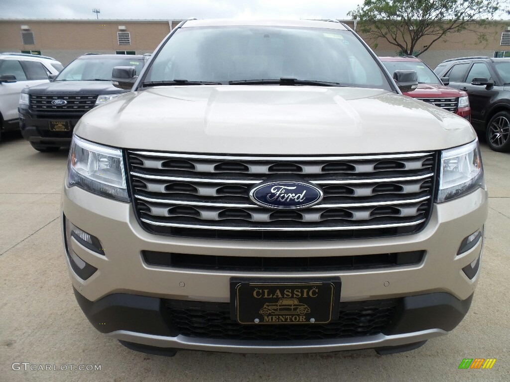 2017 Explorer XLT - White Gold / Medium Light Camel photo #2