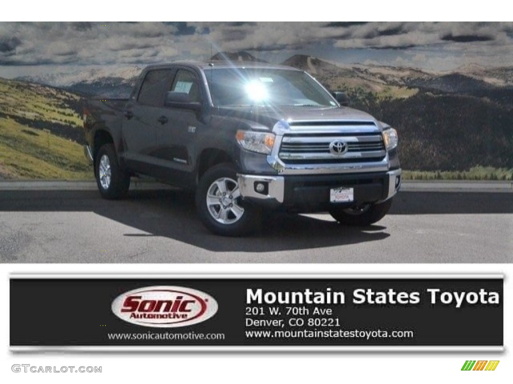 2017 Tundra SR5 CrewMax 4x4 - Magnetic Gray Metallic / Black photo #1