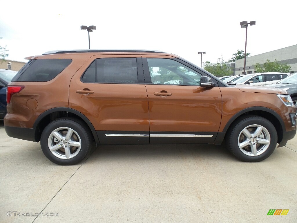 2017 Explorer XLT 4WD - Canyon Ridge / Ebony Black photo #3