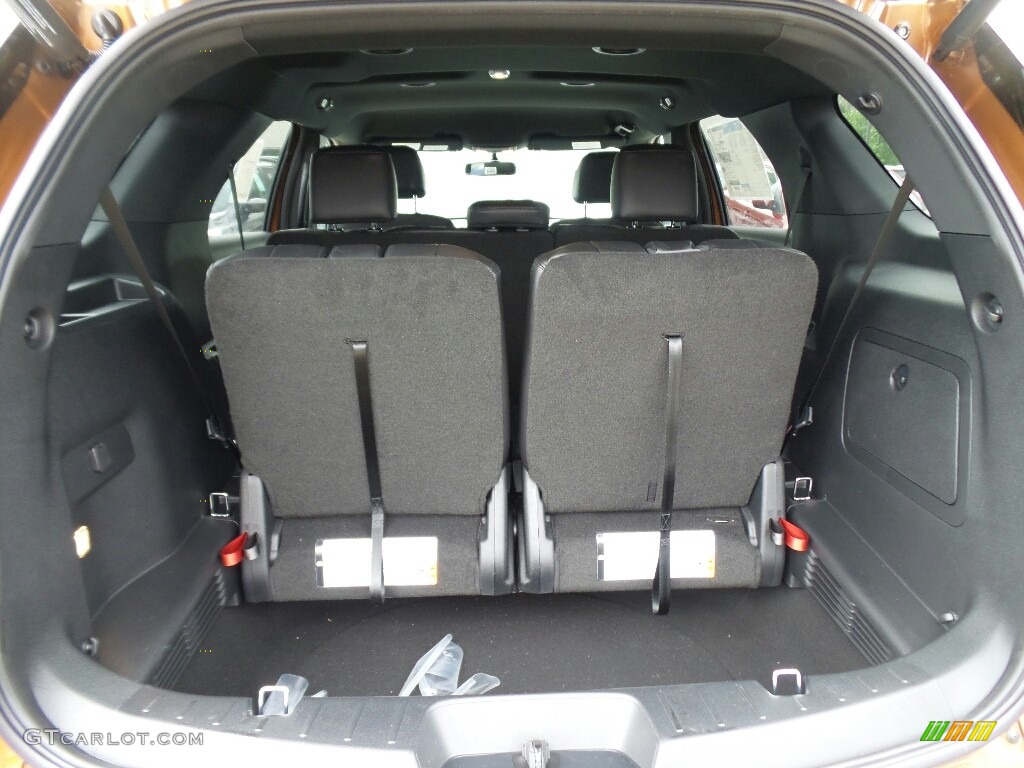 2017 Explorer XLT 4WD - Canyon Ridge / Ebony Black photo #5