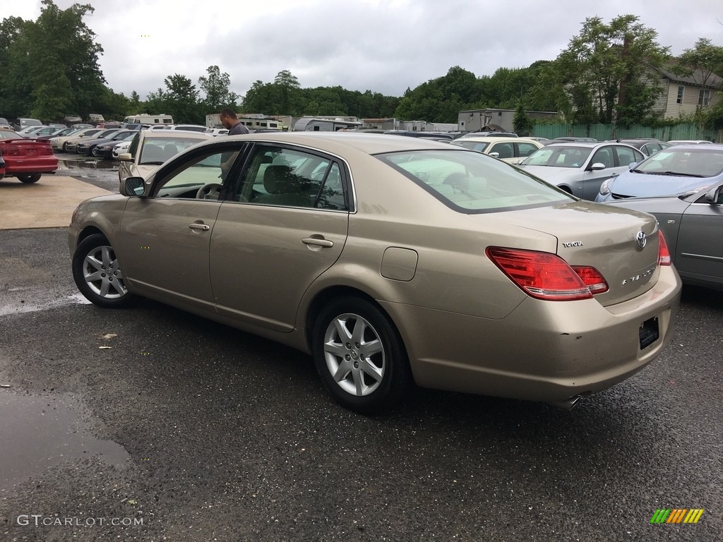2006 Avalon XL - Desert Sand Mica / Ivory photo #5