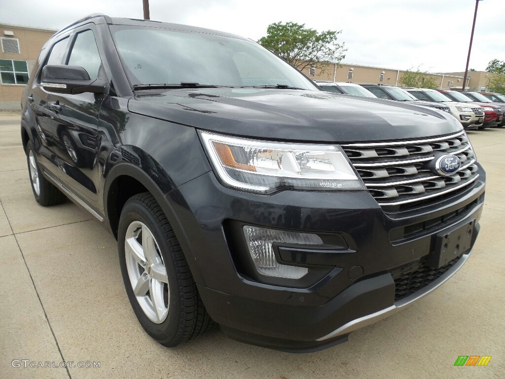 2017 Explorer XLT 4WD - Smoked Quartz / Ebony Black photo #1