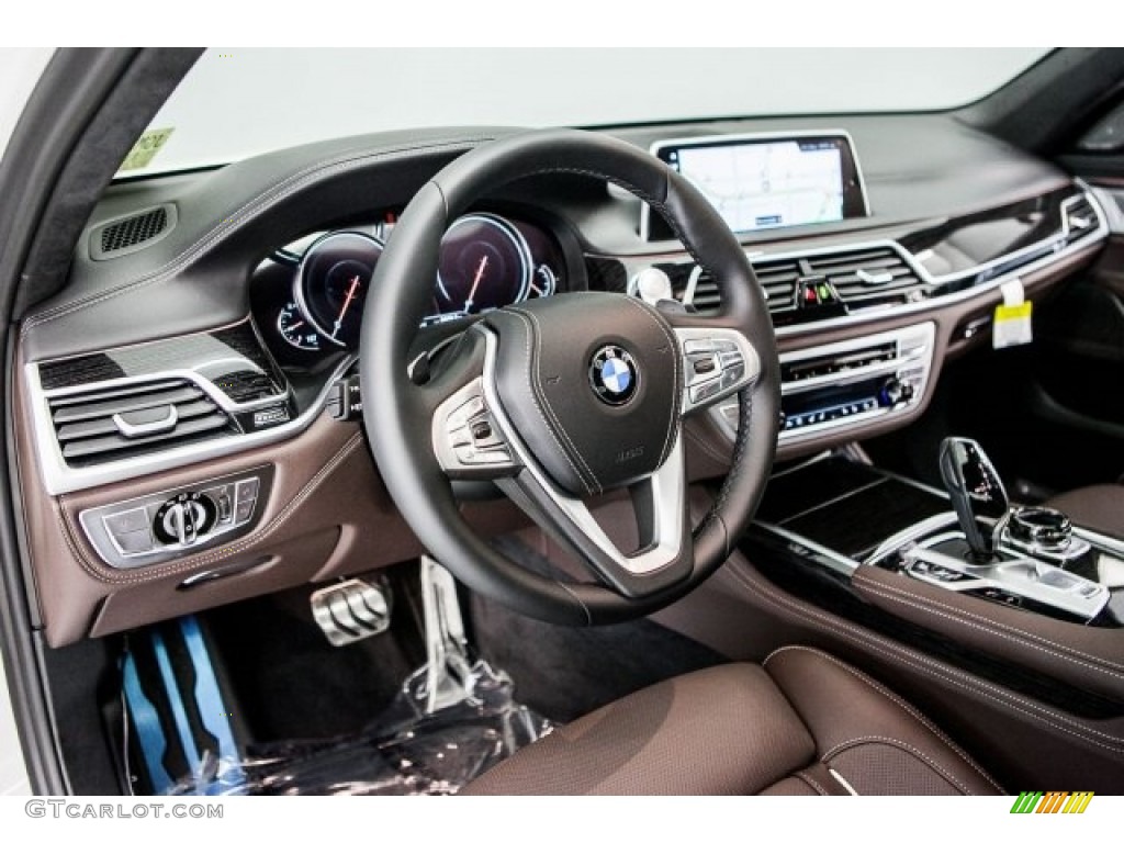2018 BMW 7 Series 750i Sedan Mocha Dashboard Photo #120884981