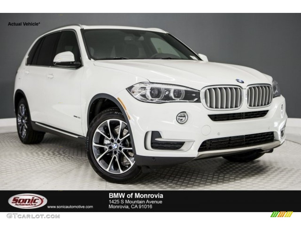 2017 X5 sDrive35i - Alpine White / Black photo #1