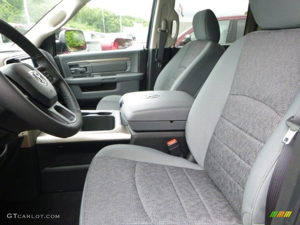 2017 1500 Big Horn Crew Cab 4x4 - Bright Silver Metallic / Black/Diesel Gray photo #15