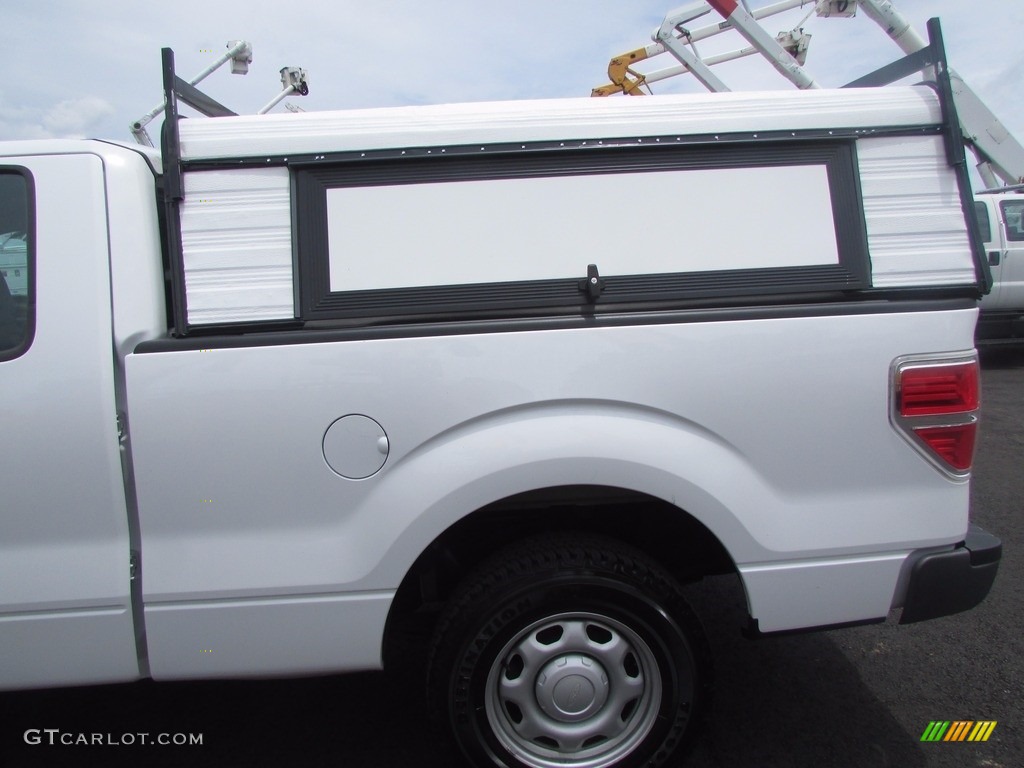 2011 F150 XL SuperCab - Oxford White / Steel Gray photo #11